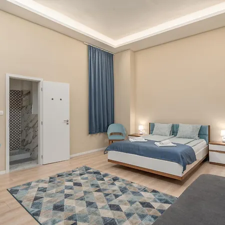Apartment Spacious 2-bedroom Near The Danube And Rudas Bath *