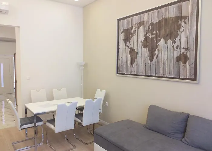 Spacious 2-bedroom Near The Danube And Rudas Bath * 布达佩斯